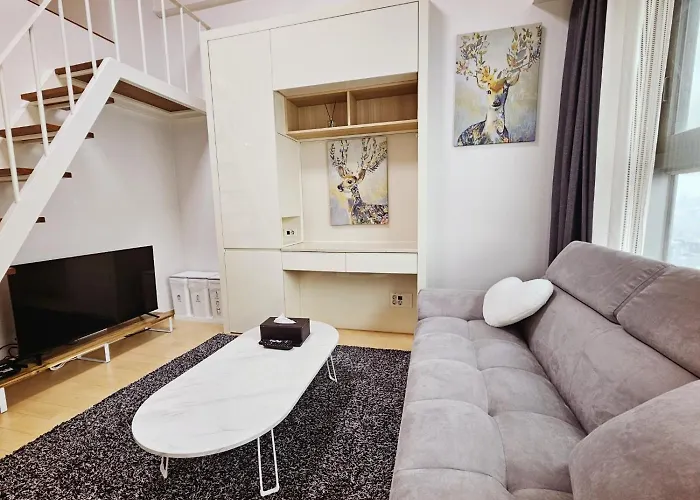 Apartment Skylakestay - Jamsil Luxury Skyline View Seokchon Lake, Lotte Tower, Lotte World
