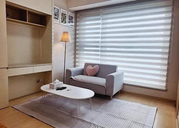 Skylakestay - Jamsil Luxury Skyline View Seokchon Lake, Lotte Tower, Lotte World Apartment