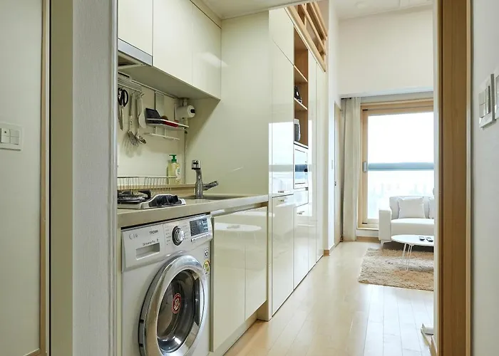 Skylakestay - Jamsil Luxury Skyline View Seokchon Lake, Lotte Tower, Lotte World Apartment *